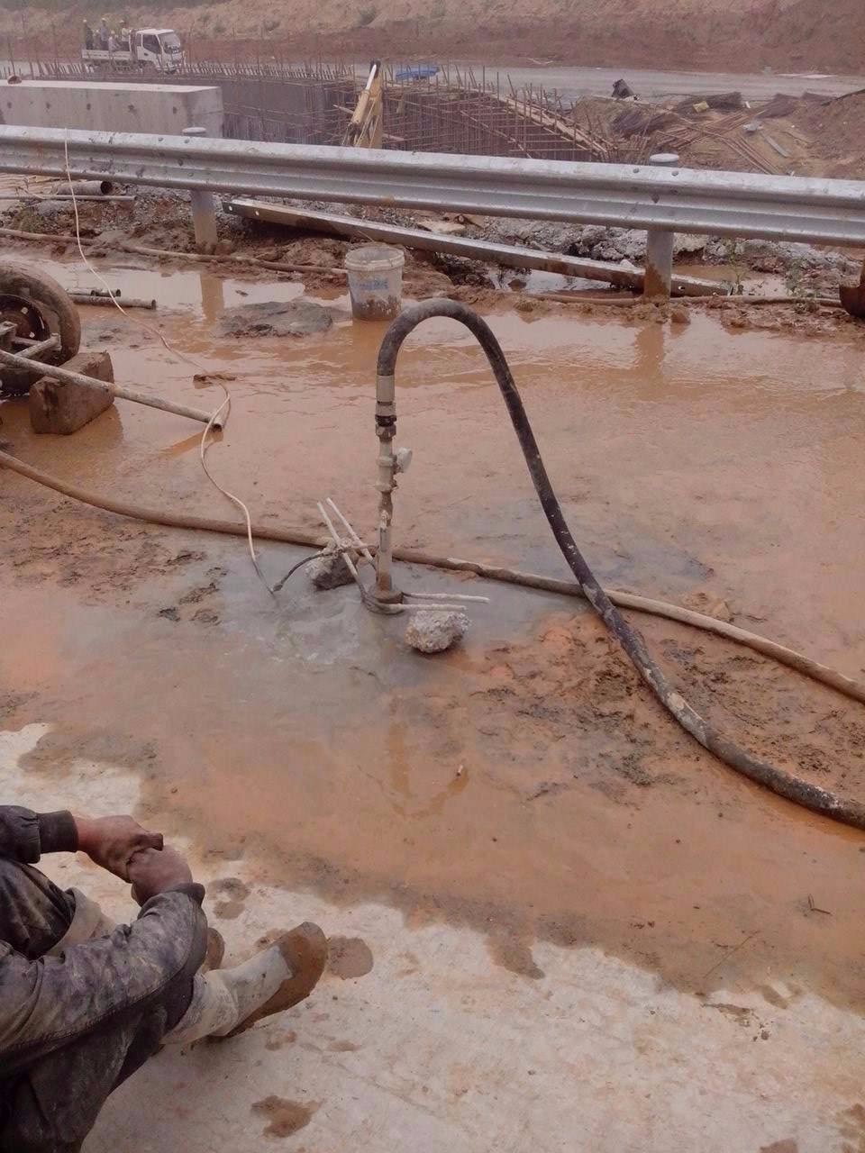 西塞山路基压密注浆